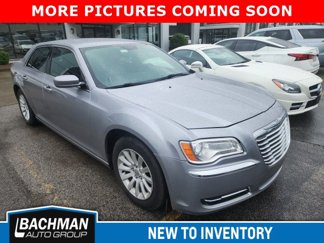 Used 2014 Chrysler 300 image 1