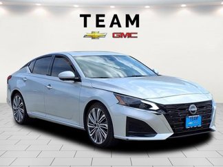 Used 2023 Nissan Altima 2.5 SL image 1