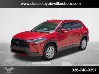 Used 2022 Toyota Corolla Cross LE image 1