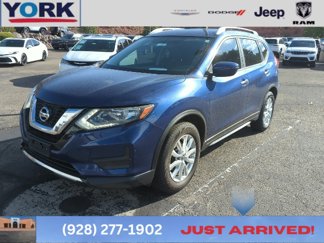 Used 2017 Nissan Rogue SV image 1