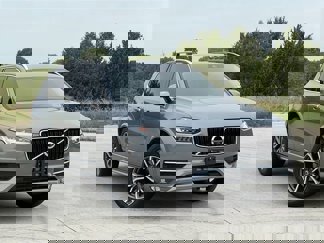 Used 2018 Volvo XC90 T5 Momentum w/ Convenience Package image 1