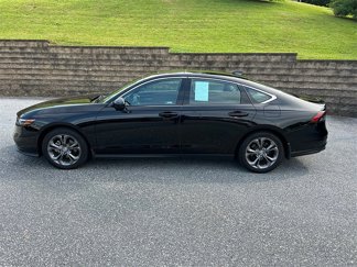 Used 2023 Honda Accord EX image 1