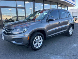 Used 2012 Volkswagen Tiguan S image 1