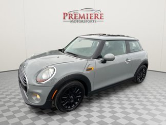 Used 2016 MINI Cooper 2-Door Hardtop w/ Cold Weather Package image 1