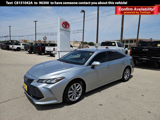 Used 2021 Toyota Avalon XLE image 1