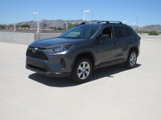 Used 2021 Toyota RAV4 LE image 1