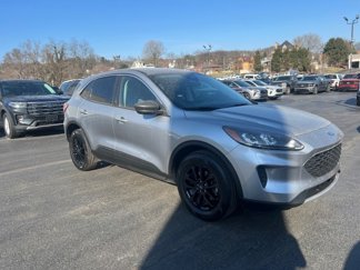 Certified 2022 Ford Escape SE w/ Cold Weather Package image 1