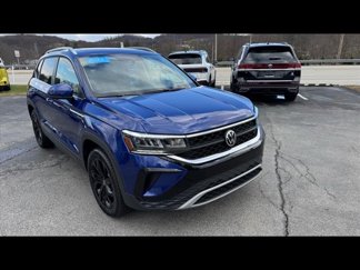 Certified 2022 Volkswagen Taos SE w/ Panoramic Sunroof Package image 1