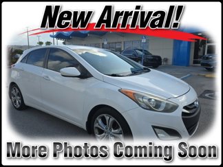 Used 2013 Hyundai Elantra GT w/ Touch & Go Pkg image 1