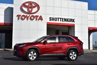 Used 2019 Toyota RAV4 XLE image 1