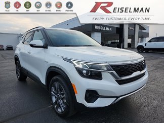 Used 2023 Kia Seltos S w/ Navigation Package image 1