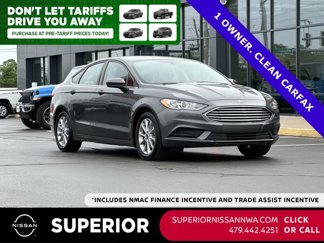 Used 2017 Ford Fusion SE w/ Fusion SE Technology Package image 1