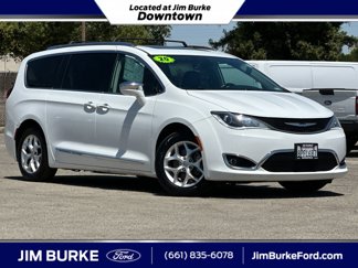 Used 2020 Chrysler Pacifica Limited image 1