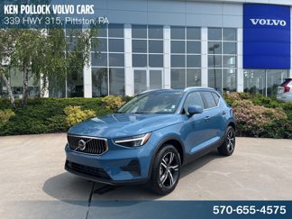 New 2025 Volvo XC40 B5 Core w/ Climate Package image 1