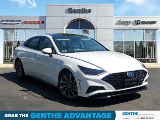Used 2023 Hyundai Sonata Limited image 1