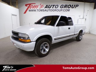 Used 2001 Chevrolet S10 Pickup LS w/ Preferred Equipment Group image 1