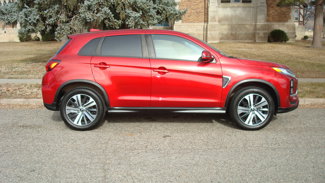 Used 2021 Mitsubishi Outlander Sport ES image 1