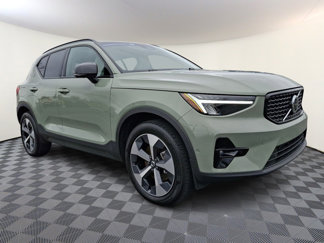 Certified 2024 Volvo XC40 B5 Plus w/ Climate Package image 1
