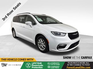 Used 2022 Chrysler Pacifica Touring-L image 1