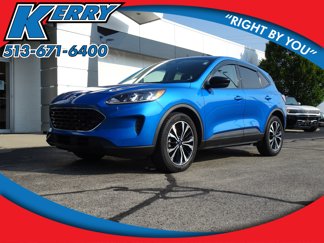 Used 2021 Ford Escape SE w/ SE Sport Appearance Package image 1