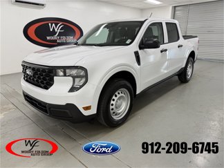 New 2025 Ford Maverick XL image 1