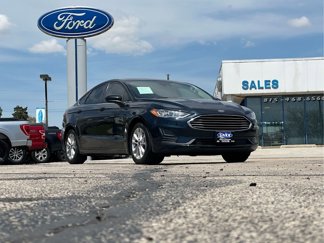 Used 2020 Ford Fusion SE image 1
