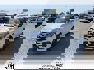 Used 2018 Honda Civic Touring image 1