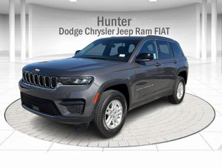 New 2025 Jeep Grand Cherokee Laredo image 1