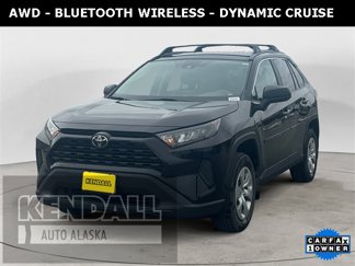 Used 2020 Toyota RAV4 LE image 1