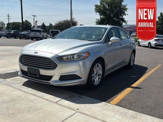 Used 2015 Ford Fusion SE image 1
