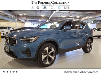 Used 2023 Volvo XC40 B5 Plus w/ Driver Assist Package image 1
