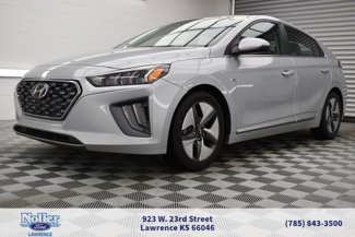 Used 2020 Hyundai Ioniq SEL image 1