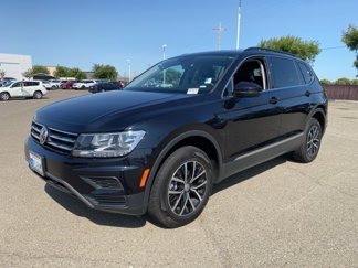 Used 2021 Volkswagen Tiguan SE image 1