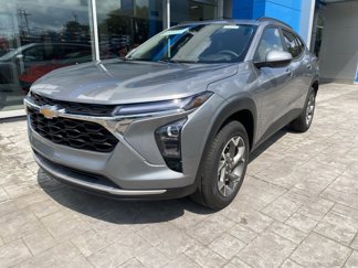New 2025 Chevrolet Trax LT w/ LPO, Blackout Package image 1