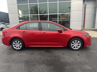 Used 2021 Toyota Corolla LE image 1