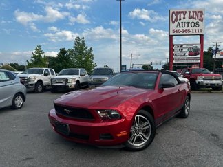 Used 2010 Ford Mustang Convertible image 1