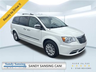 Used 2013 Chrysler Town & Country Limited w/ Luxury Group image 1