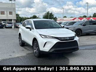 Used 2024 Toyota Venza LE image 1