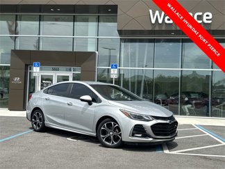 Used 2019 Chevrolet Cruze LT w/ Convenience Package image 1