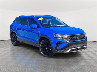 Used 2022 Volkswagen Taos SE image 1