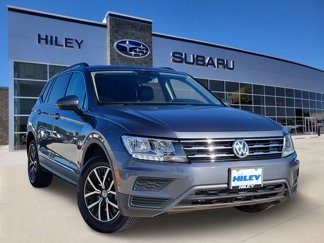 Used 2021 Volkswagen Tiguan SE image 1