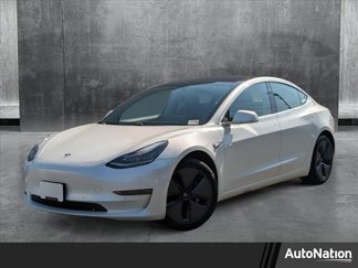 Used 2019 Tesla Model 3 Standard Range image 1