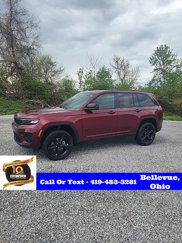 Used 2023 Jeep Grand Cherokee Altitude image 1