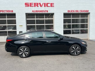 Used 2022 Nissan Altima 2.5 SV image 1