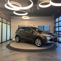 Used 2016 Ford Escape Titanium image 1