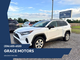 Used 2020 Toyota RAV4 LE image 1