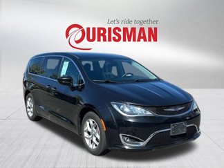 Used 2019 Chrysler Pacifica Touring Plus w/ Tire & Wheel Group image 1
