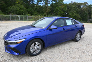 New 2025 Hyundai Elantra SE image 1