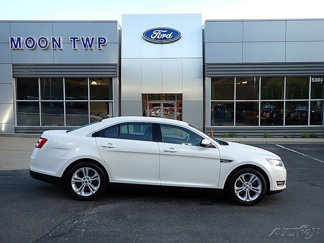 Used 2015 Ford Taurus SEL image 1