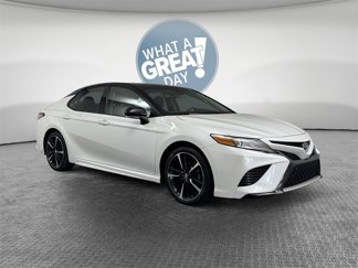 Used 2018 Toyota Camry XSE image 1